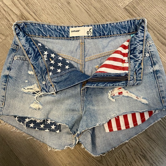 Garage Festival Shorts - Picture 2 of 4